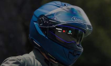 HUD à prova de rua: o capacete que coloca a interface no horizonte