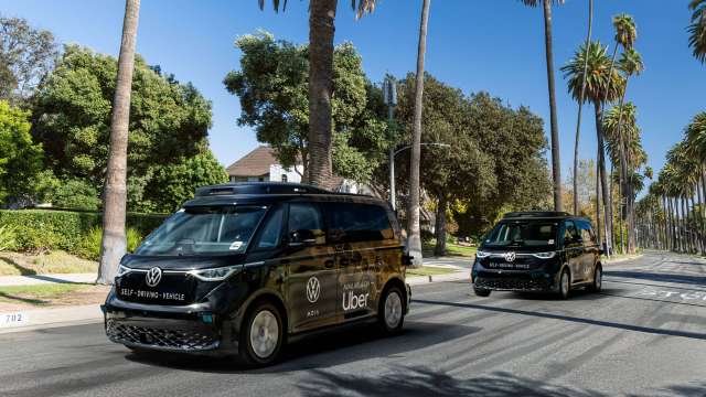 Volkswagen e Uber revelam Kombis autônomas: o futuro das ruas já começou?