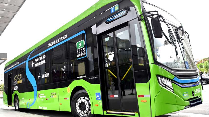 Mais Que Carros: A Urgência de Eletrificar Ônibus e Trens no Brasil