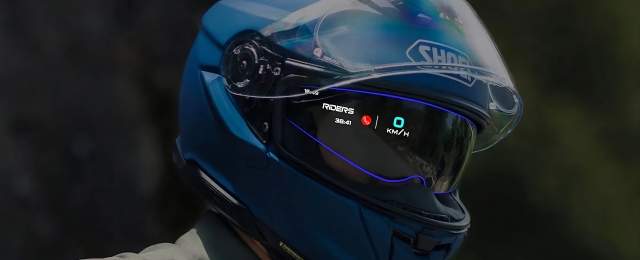 HUD à prova de rua: o capacete que coloca a interface no horizonte