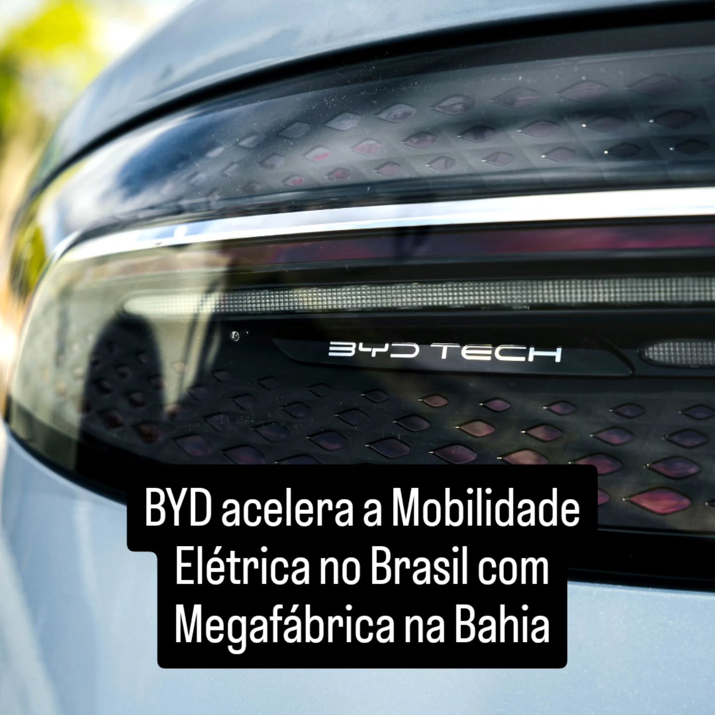 A BYD revoluciona o mercado brasileiro com sua nova megafábrica na Bahia e um veículo elétrico acessível por menos de R$ 100 mil!🌱 Autonomia de até 300 km 🔋 Tecnologia avançada com bateria Blade 🏭 Impacto positivo na economia e sustentabilidadePrepare-se para uma nova era de mobilidade elétrica acessível e sustentável no Brasil!Leia Mais em nosso Site/App/Stories (Link na BIO)#BYDBrasil #MobilidadeElétrica #CarroElétricoAcessível #Sustentabilidade #InovaçãoAutomotiva #EconomiaVerde #FuturoÉAgora